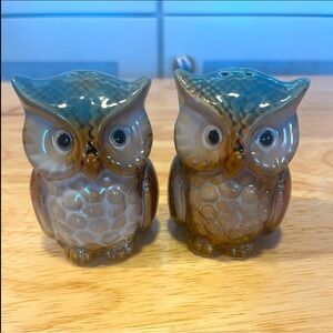 Vintage MCM Ceramic Owl Salt & Pepper Shakers with Stoppers